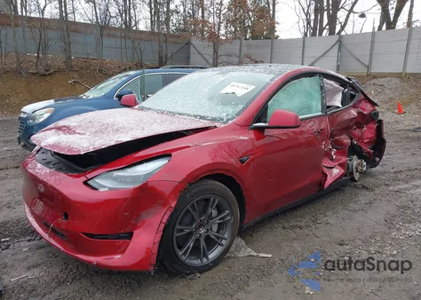2025 Tesla Model Y Long Range Dual Motor All-Wheel Drive из США, поврежденный, VIN 7SAYGDED2SF227117